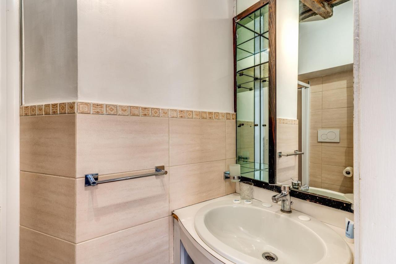 Italianflat- Alla Fontana Di Trevi Rom Eksteriør billede